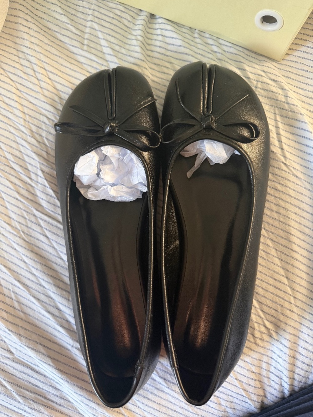 Black Tabi Ballet Flats